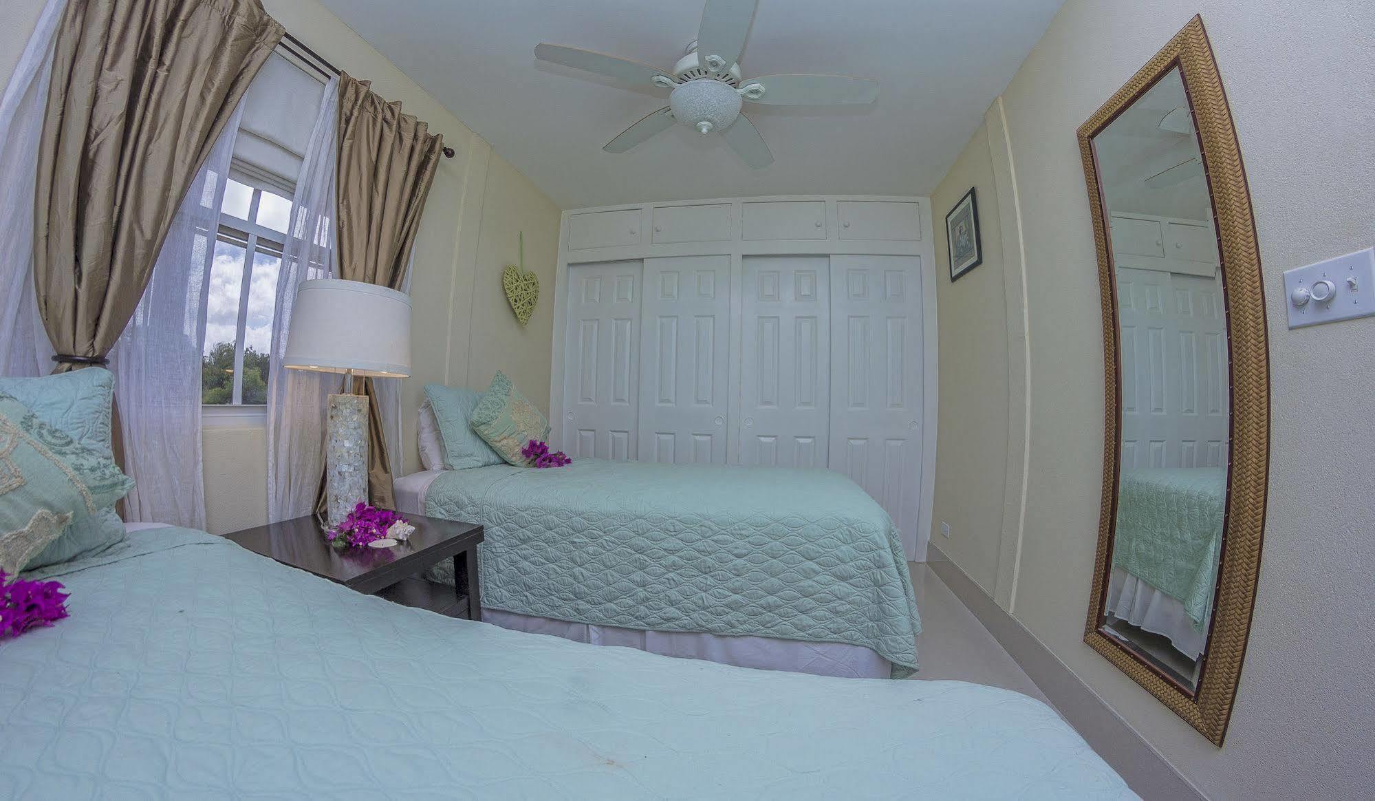 Lantana Barbados Condos سانت جيمس المظهر الخارجي الصورة